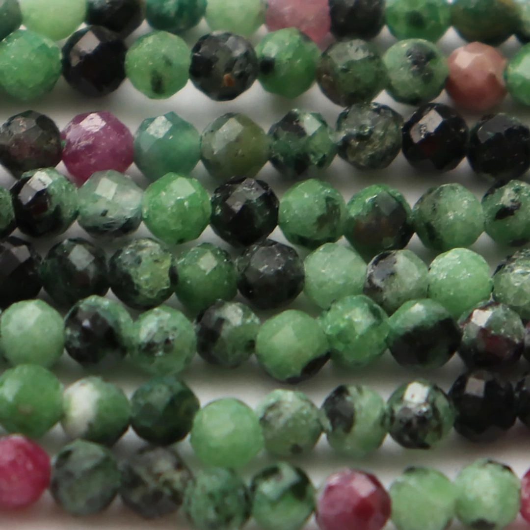 Rubin zoizit Rubin zoizit