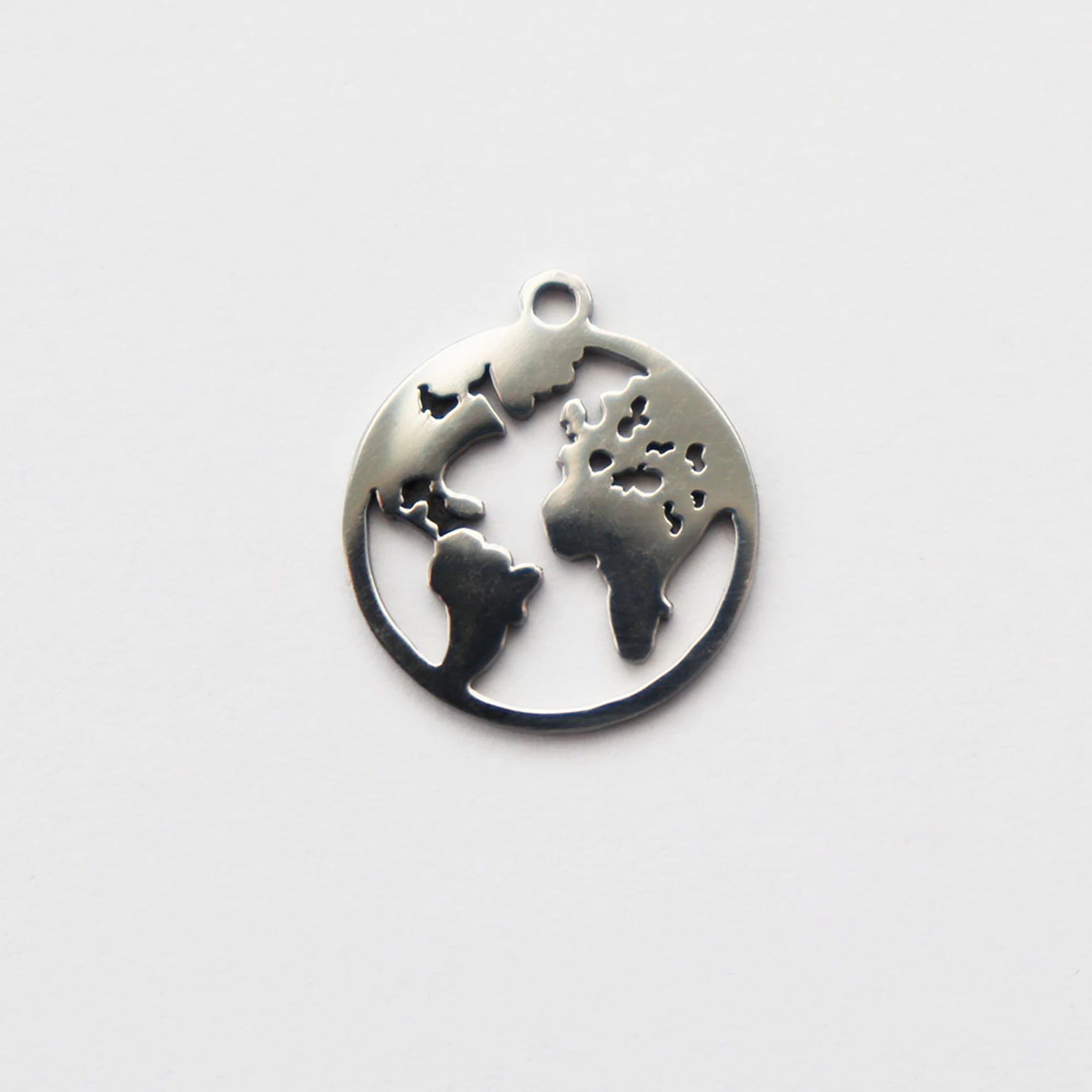 föld charm