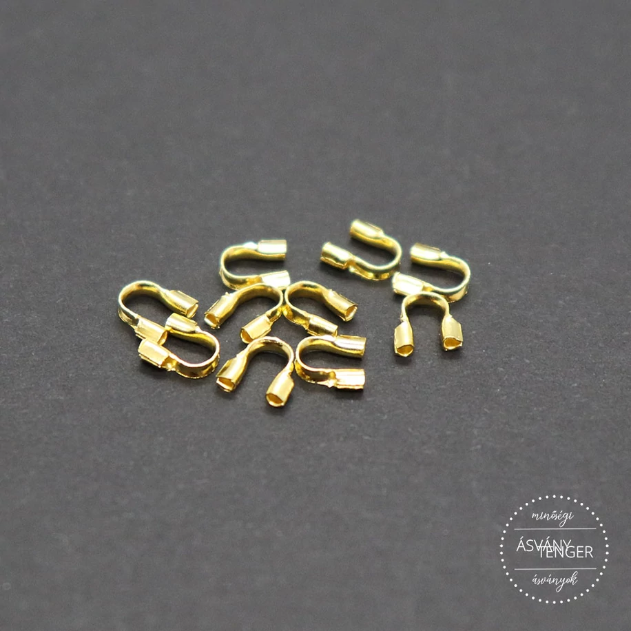 Arany színű réz huzalvédő és drótvédő – 4x5 mm, 0.5 mm lyukkal