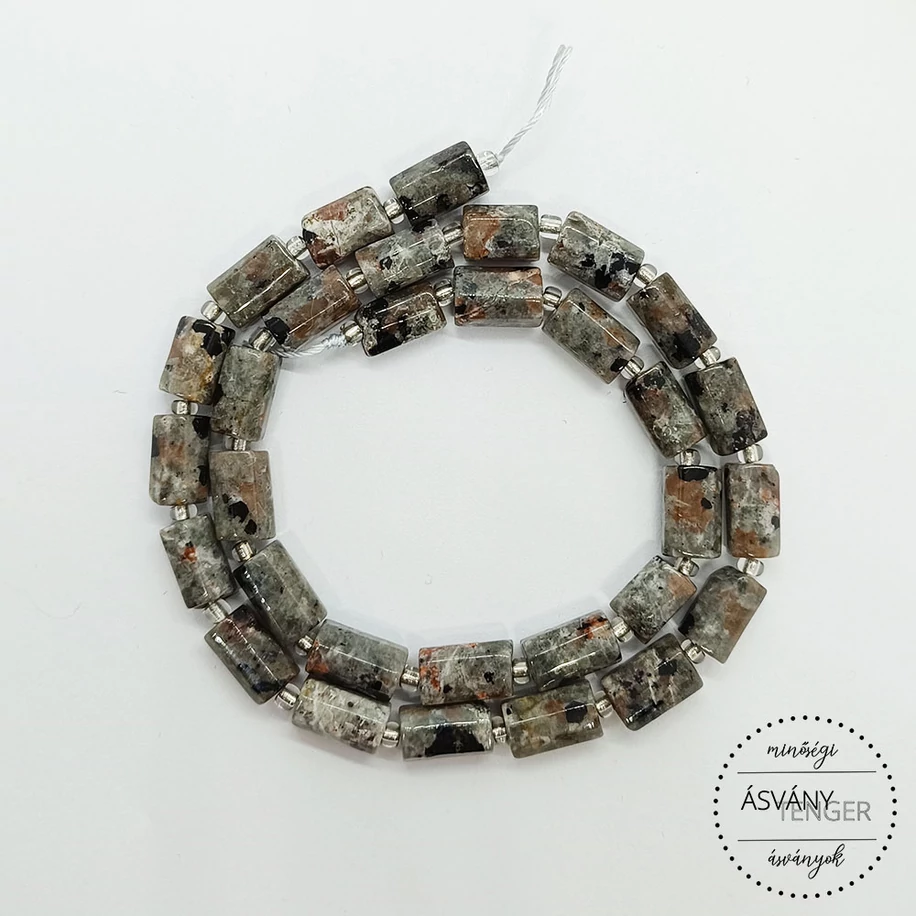 Yooperlit hasáb ásványgyöngy, egész szál